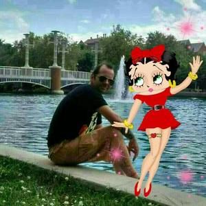 Meet your Posher, Larry